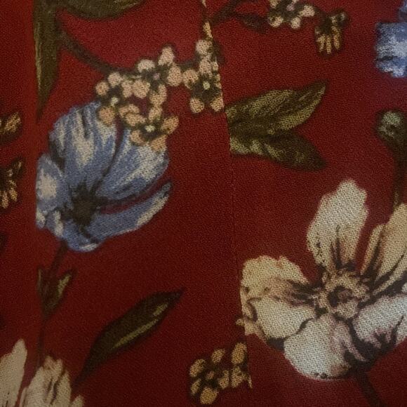 American Eagle Outfitters floral ruffle sleeve crop top - Picture 6 of 8